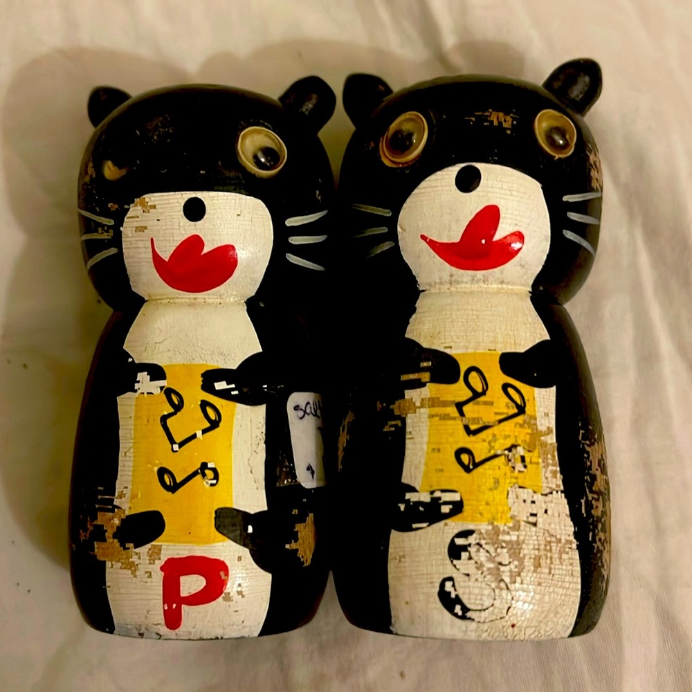 Antique salt and pepper shaker